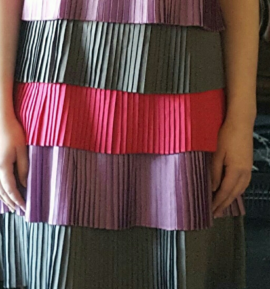 Dress - Picture 3 of 3